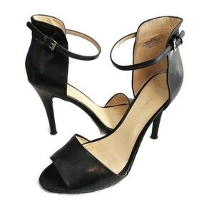 Bandolino Arrowhead Navy Blue Ankle Strap Heels Size 9